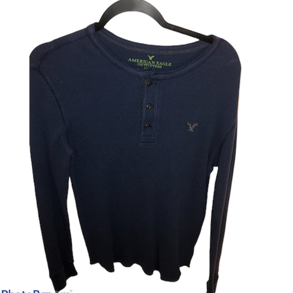 🦋Mens American Eagle shirt